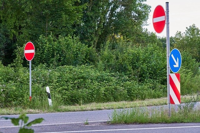 201206_pixabay_traffic-sign-4615828
